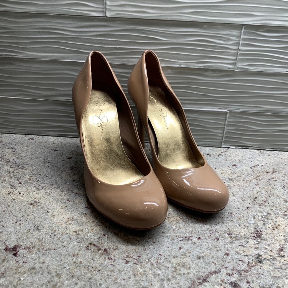 Jessica Simpson Classic Nude Pumps